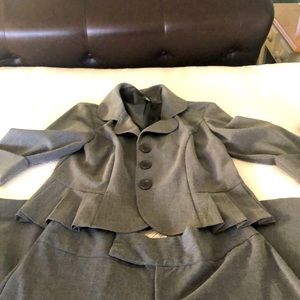 Grey Pantsuit Size 7 pant and 6P Jacket! Like new!